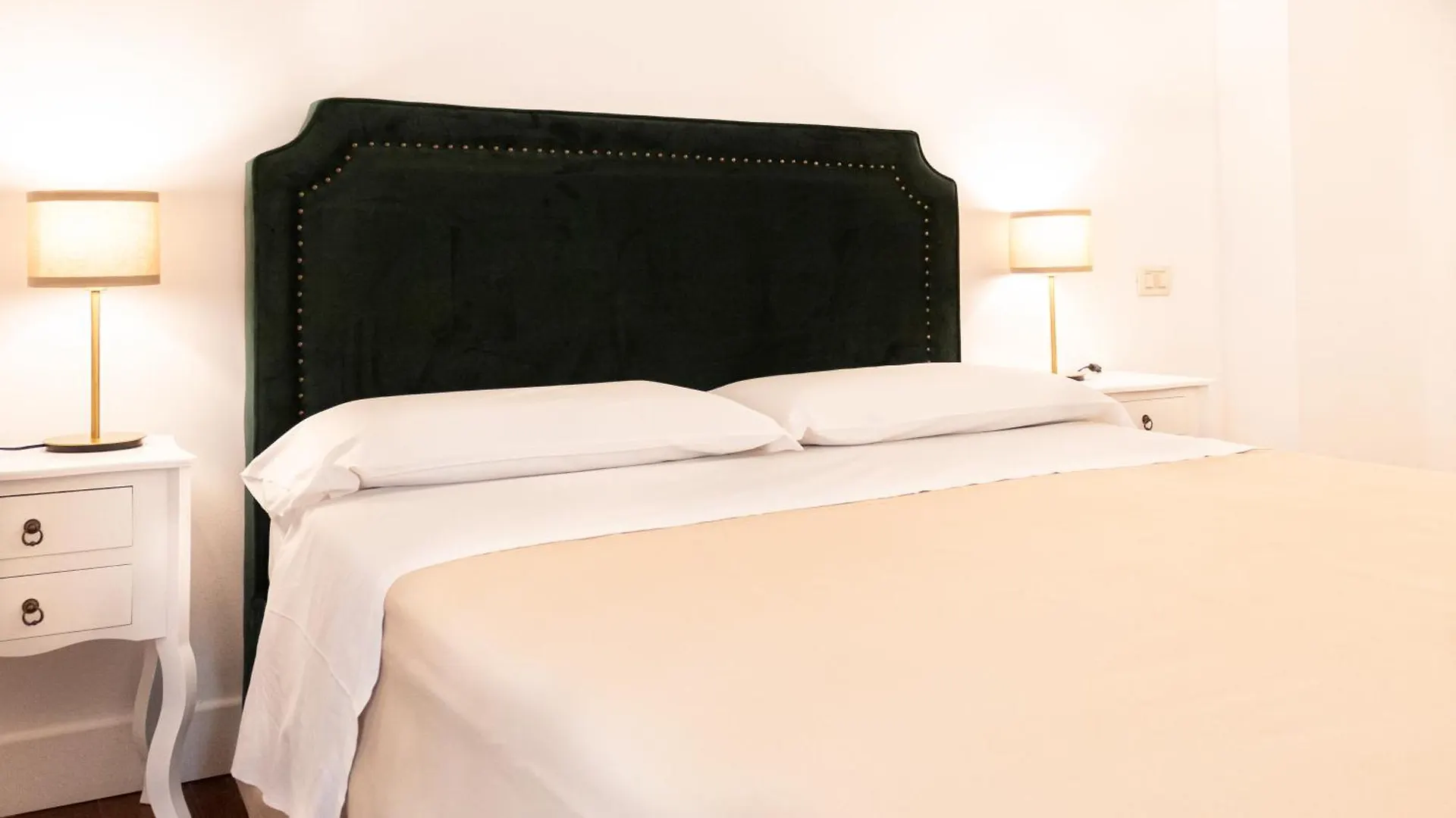 Apartment Charme & Chic San Giacomo Rome